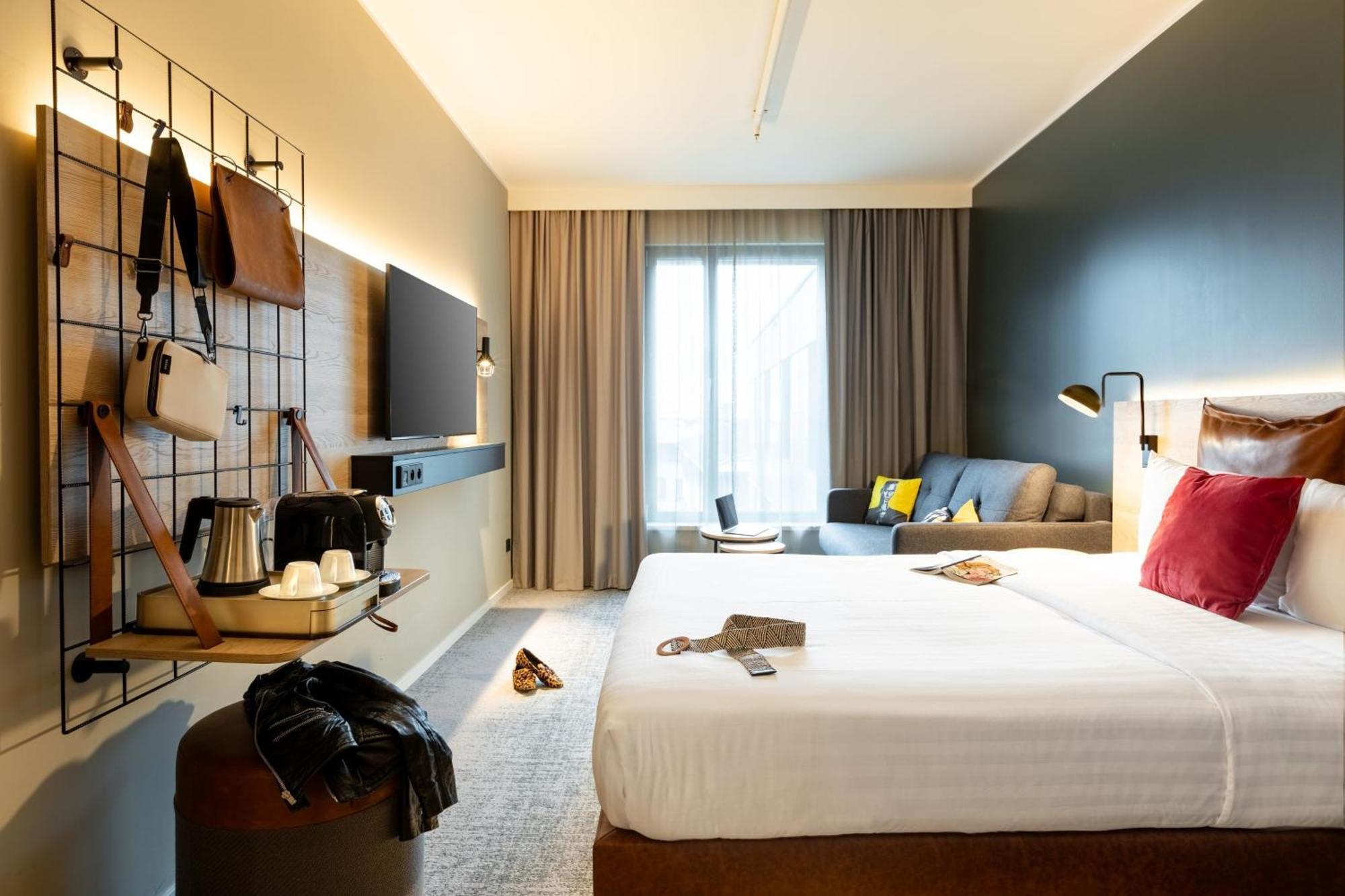 Moxy Paris Val D'Europe Hotell Montévrain Exteriör bild