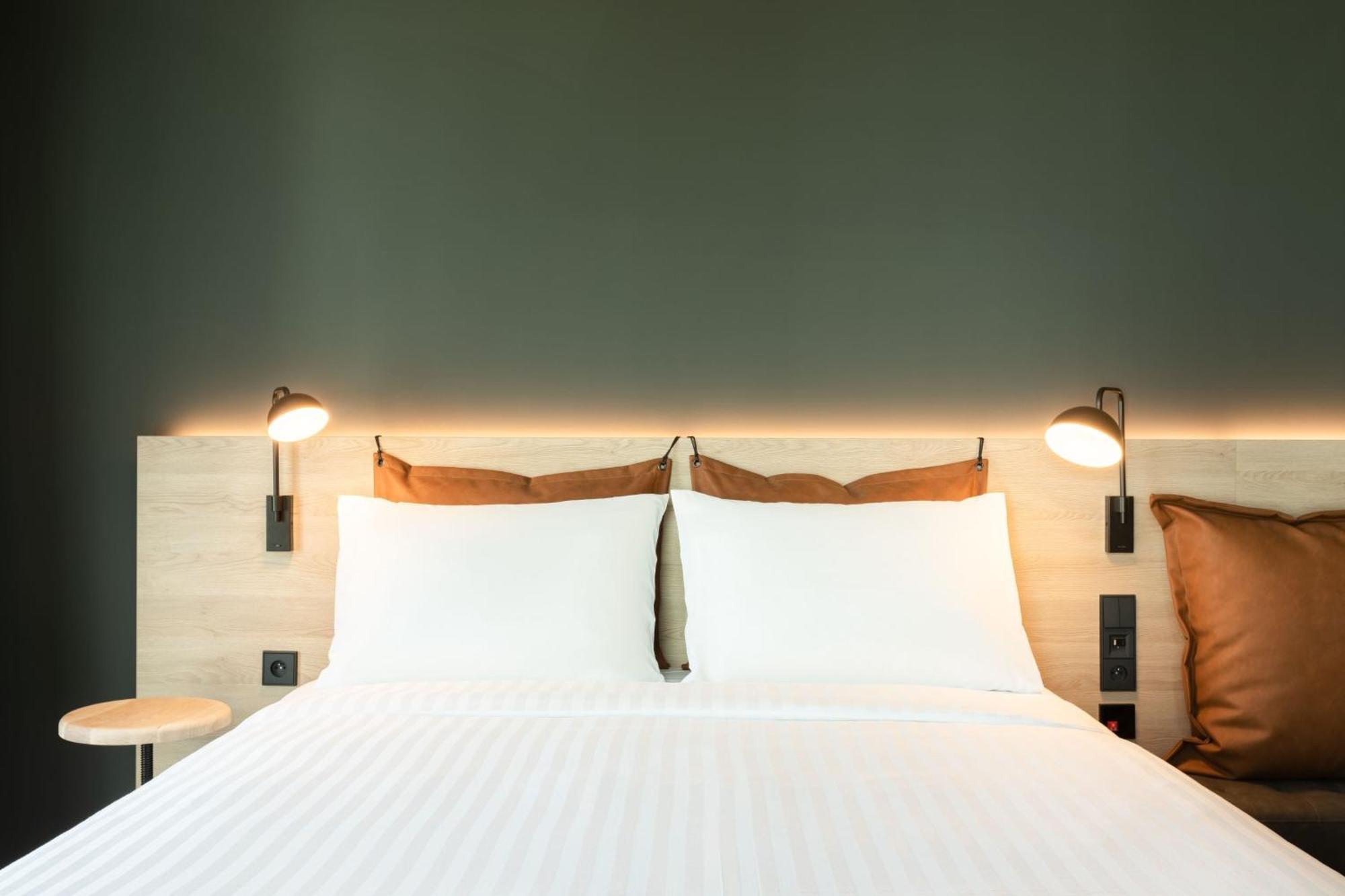 Moxy Paris Val D'Europe Hotell Montévrain Exteriör bild